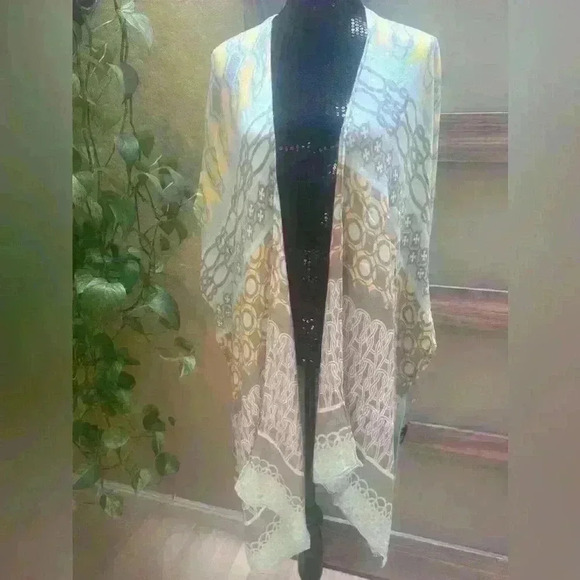 Comfyluxe Kimono Gorgeous Pastel Floral 100%  Viscose ๐ง๐ป - Picture 1 of 6